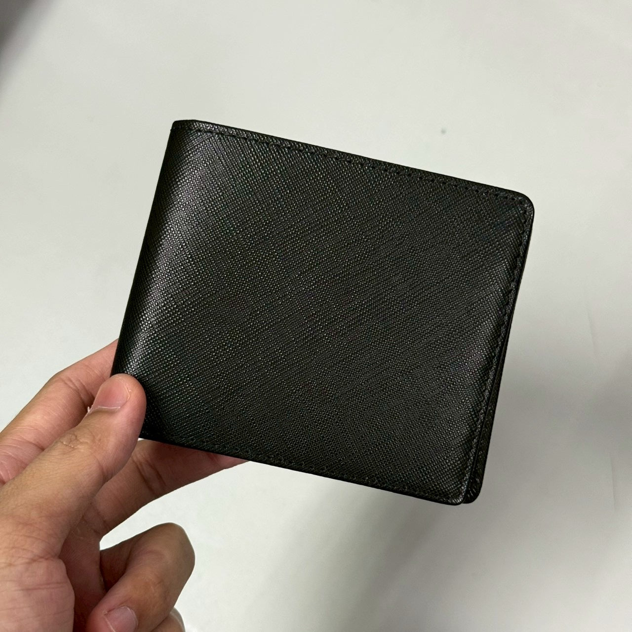 กระเป๋าสตางค์หนังวันแท้สำหรับผู้ชาย Golden & Co. รุ่น Mandel รหัส GCMM0014