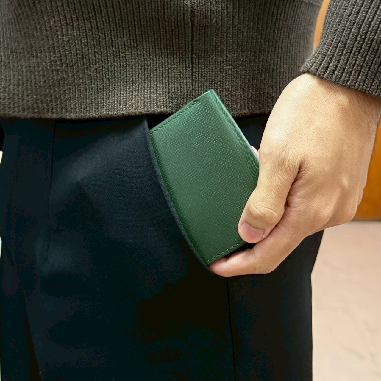 กระเป๋าสตางค์หนังวันแท้สำหรับผู้ชาย Golden & Co. รุ่น Mandel รหัส GCMM0014